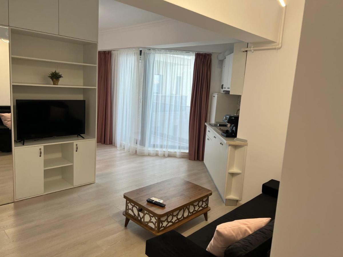 Kitty Studio Sunset Lake Apartment Mamaia Luaran gambar