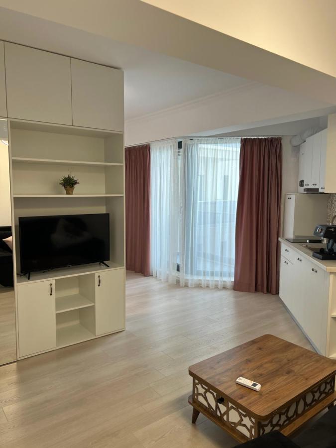 Kitty Studio Sunset Lake Apartment Mamaia Luaran gambar