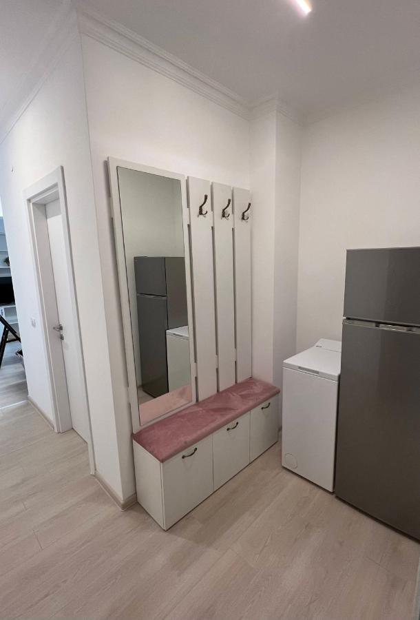 Kitty Studio Sunset Lake Apartment Mamaia Luaran gambar