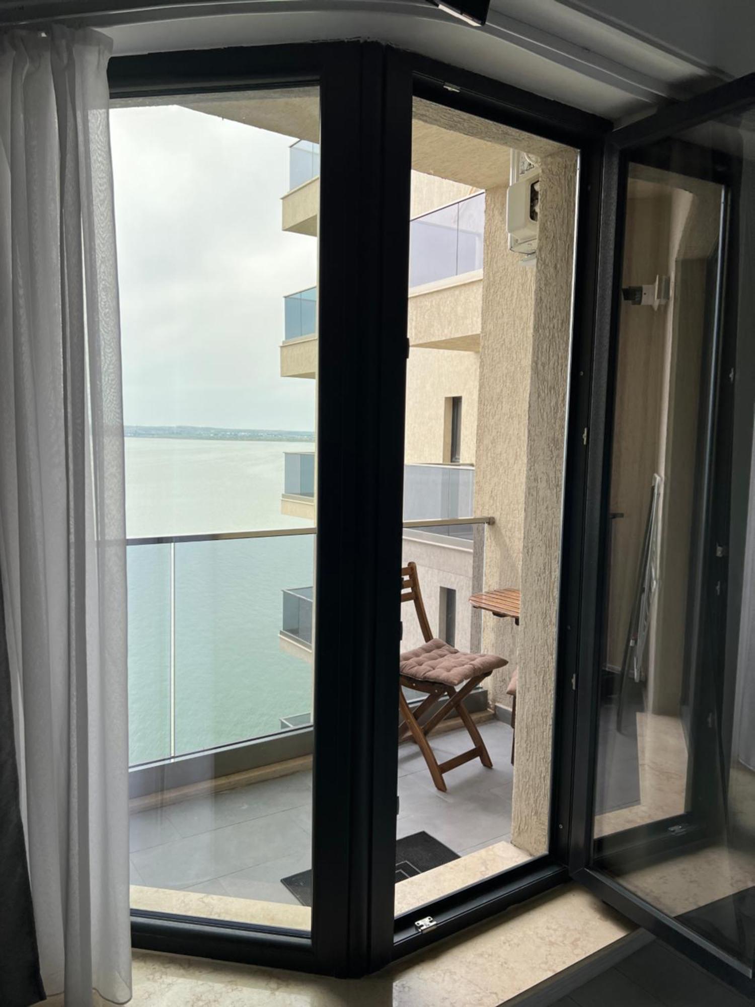 Kitty Studio Sunset Lake Apartment Mamaia Luaran gambar