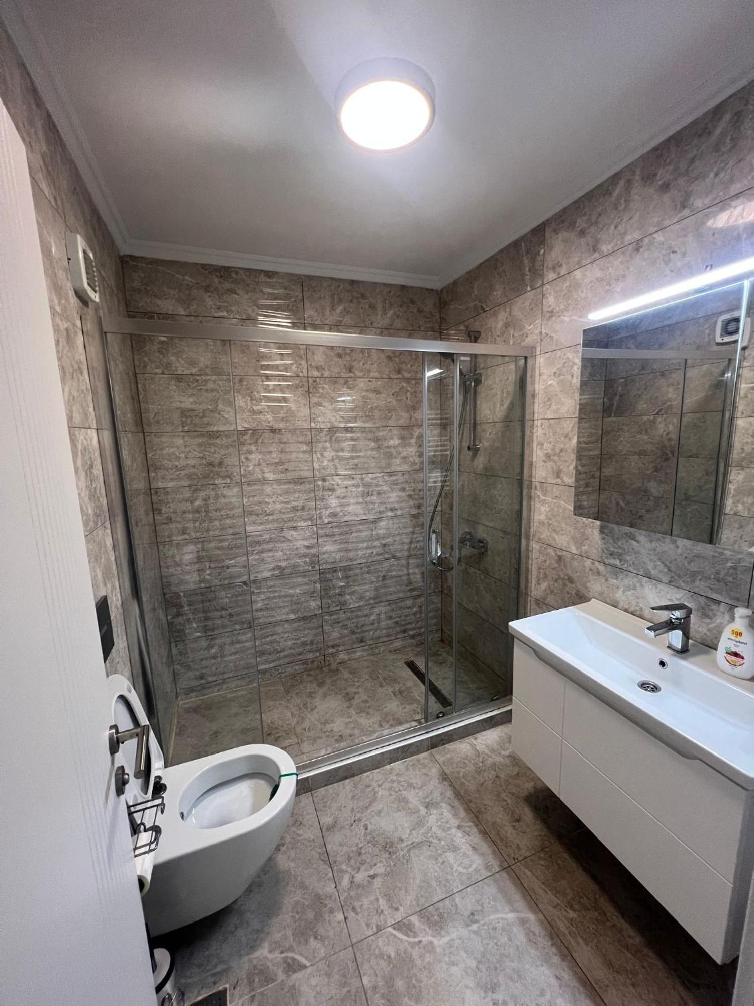 Kitty Studio Sunset Lake Apartment Mamaia Luaran gambar