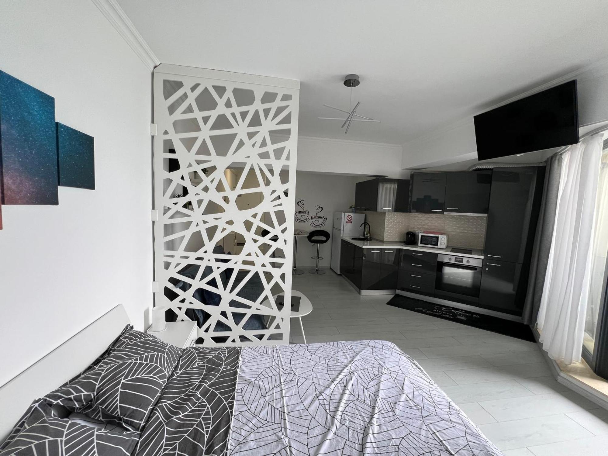 Kitty Studio Sunset Lake Apartment Mamaia Luaran gambar