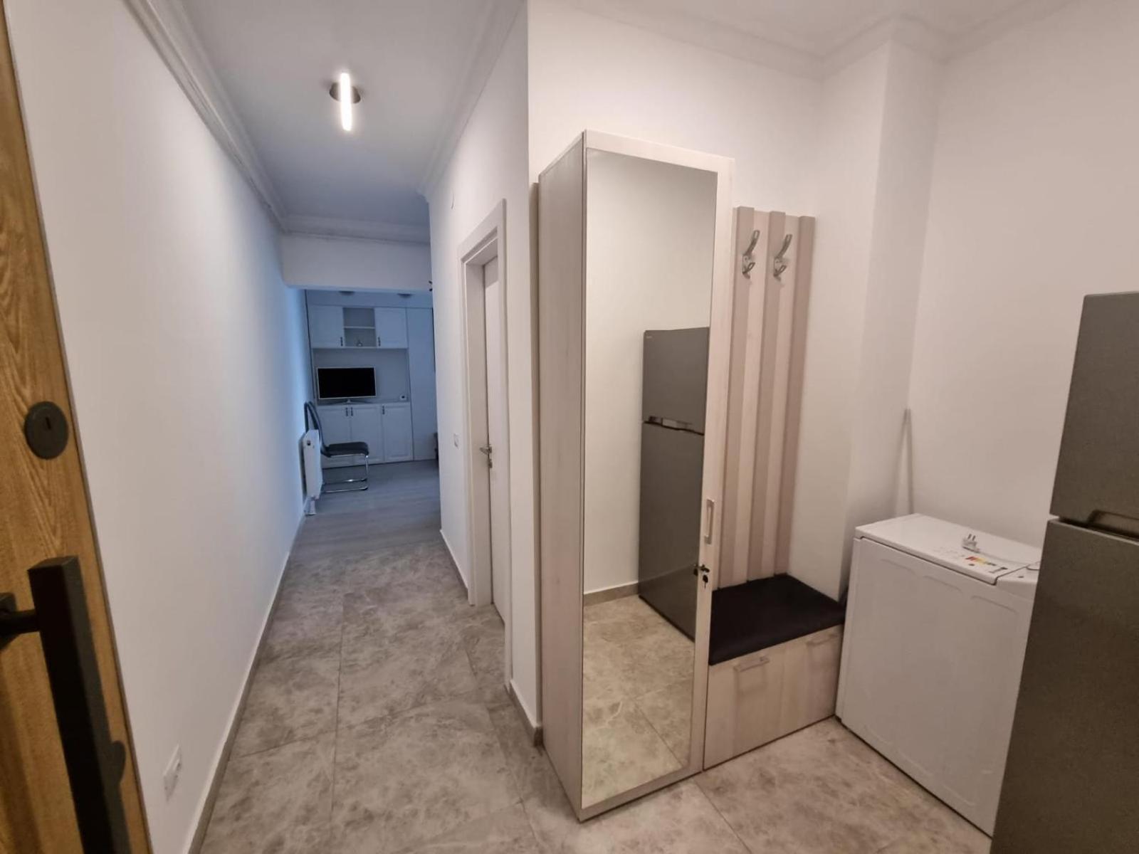 Kitty Studio Sunset Lake Apartment Mamaia Luaran gambar