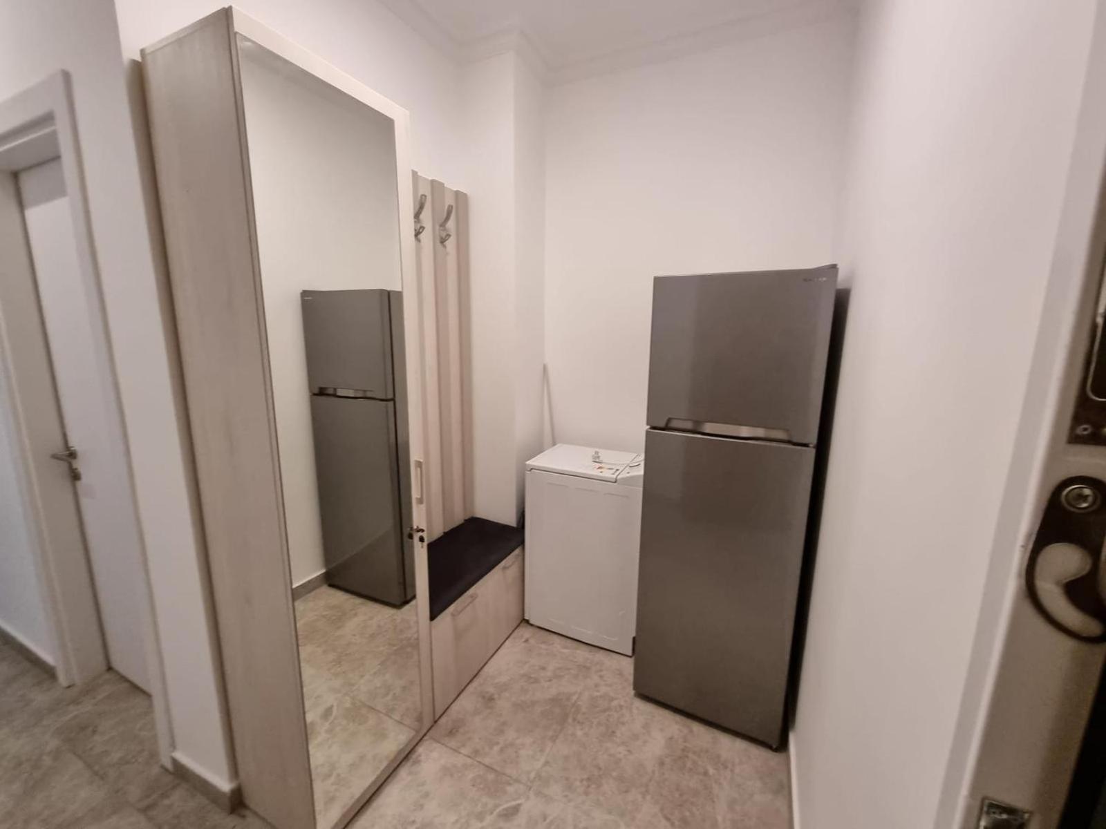 Kitty Studio Sunset Lake Apartment Mamaia Luaran gambar
